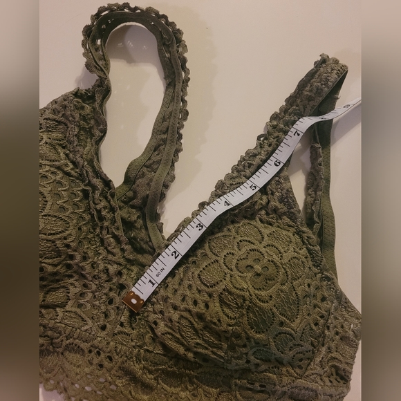 No Boundaries Pull-On Bralette - Picture 4 of 9